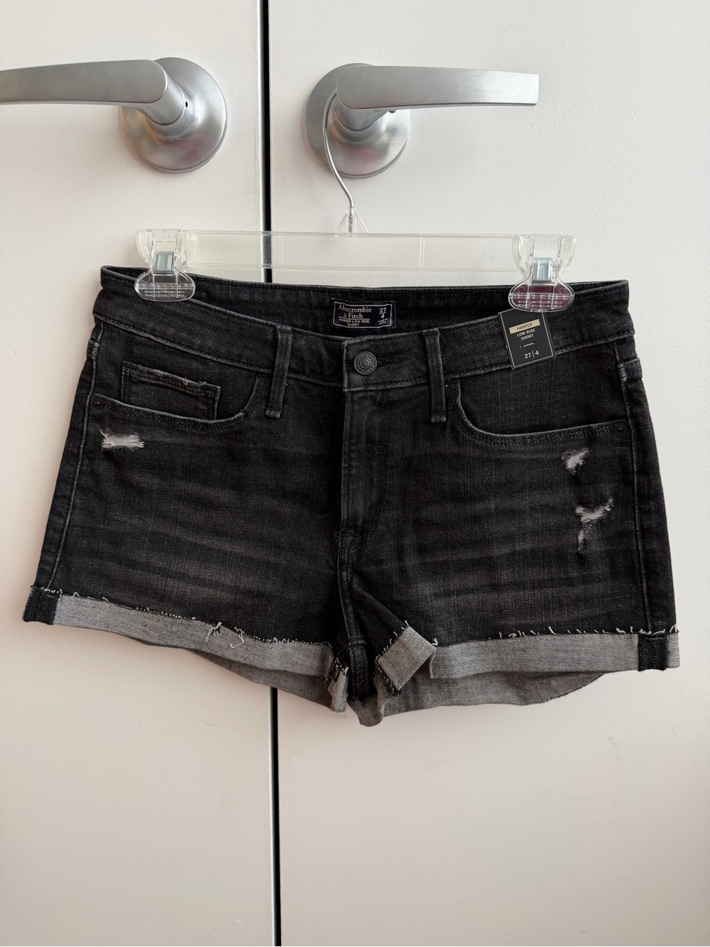 NWT Abercrombie & Fitch Harper Low Rise Short in Washed Black